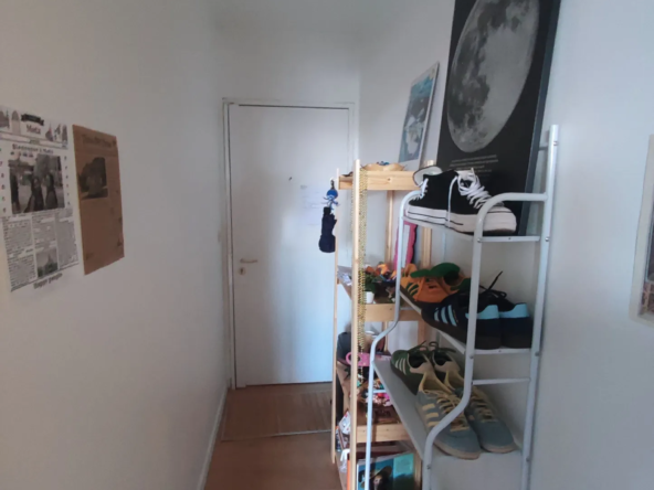 Studio lumineux à Puteaux avec balcon et vue dégagée 