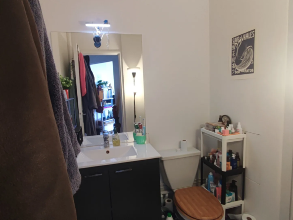 Studio lumineux à Puteaux avec balcon et vue dégagée 