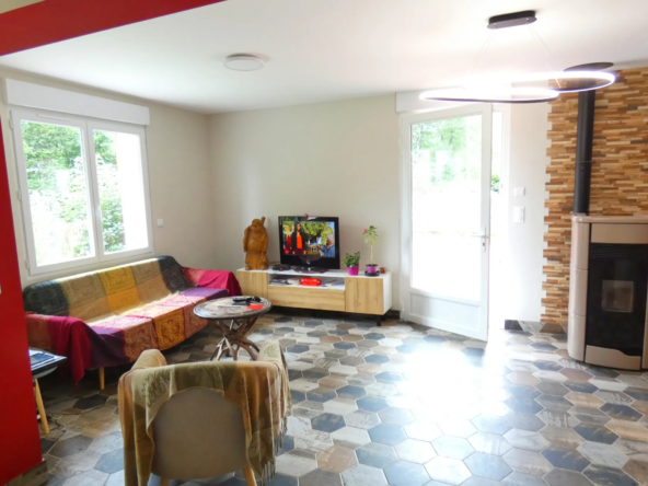 Maison rénovée avec 4 chambres à St Illide 