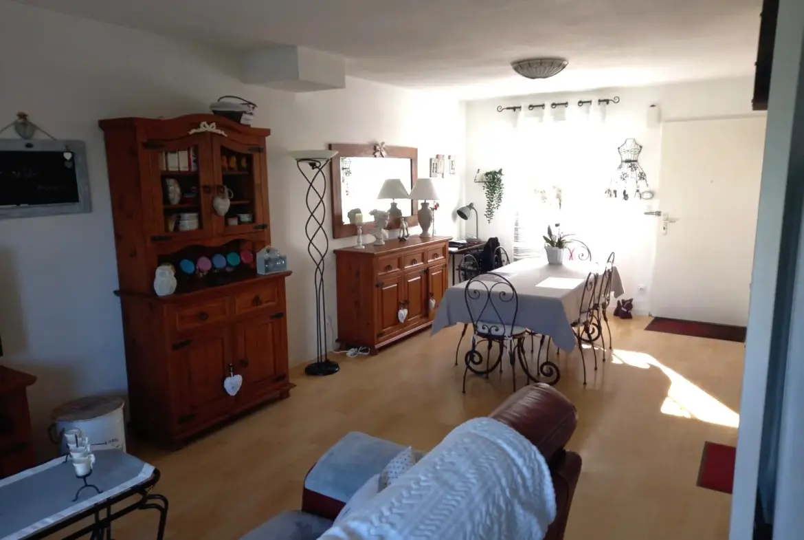 Maison moderne à Saint-Barthelemy-D'Anjou avec 3 chambres et jardin 