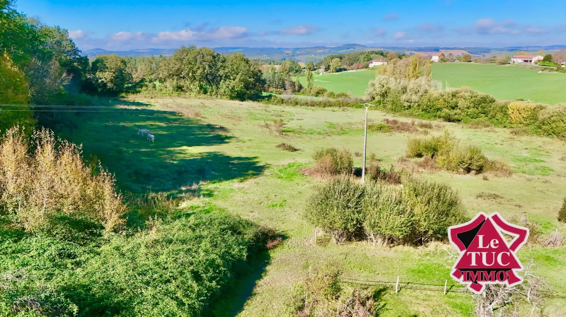 Maison écologique 2 chambres, 3,5 ha de terrain et piscine à Villeneuve-sur-Lot 