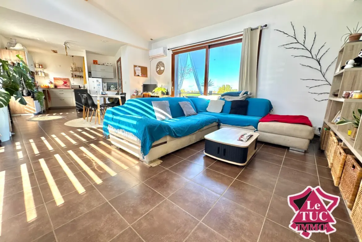 Maison écologique 2 chambres, 3,5 ha de terrain et piscine à Villeneuve-sur-Lot 