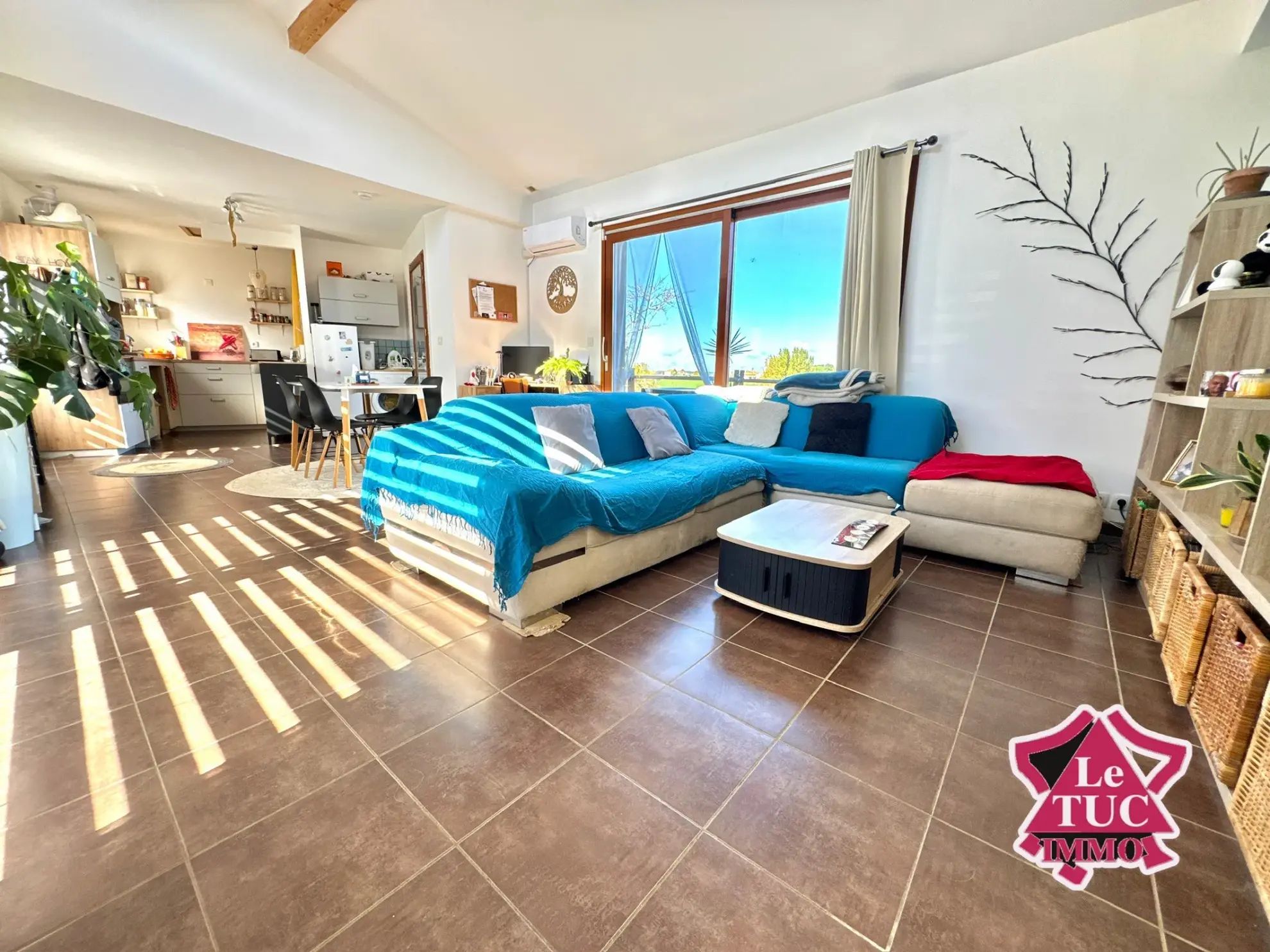 Maison écologique 2 chambres, 3,5 ha de terrain et piscine à Villeneuve-sur-Lot 