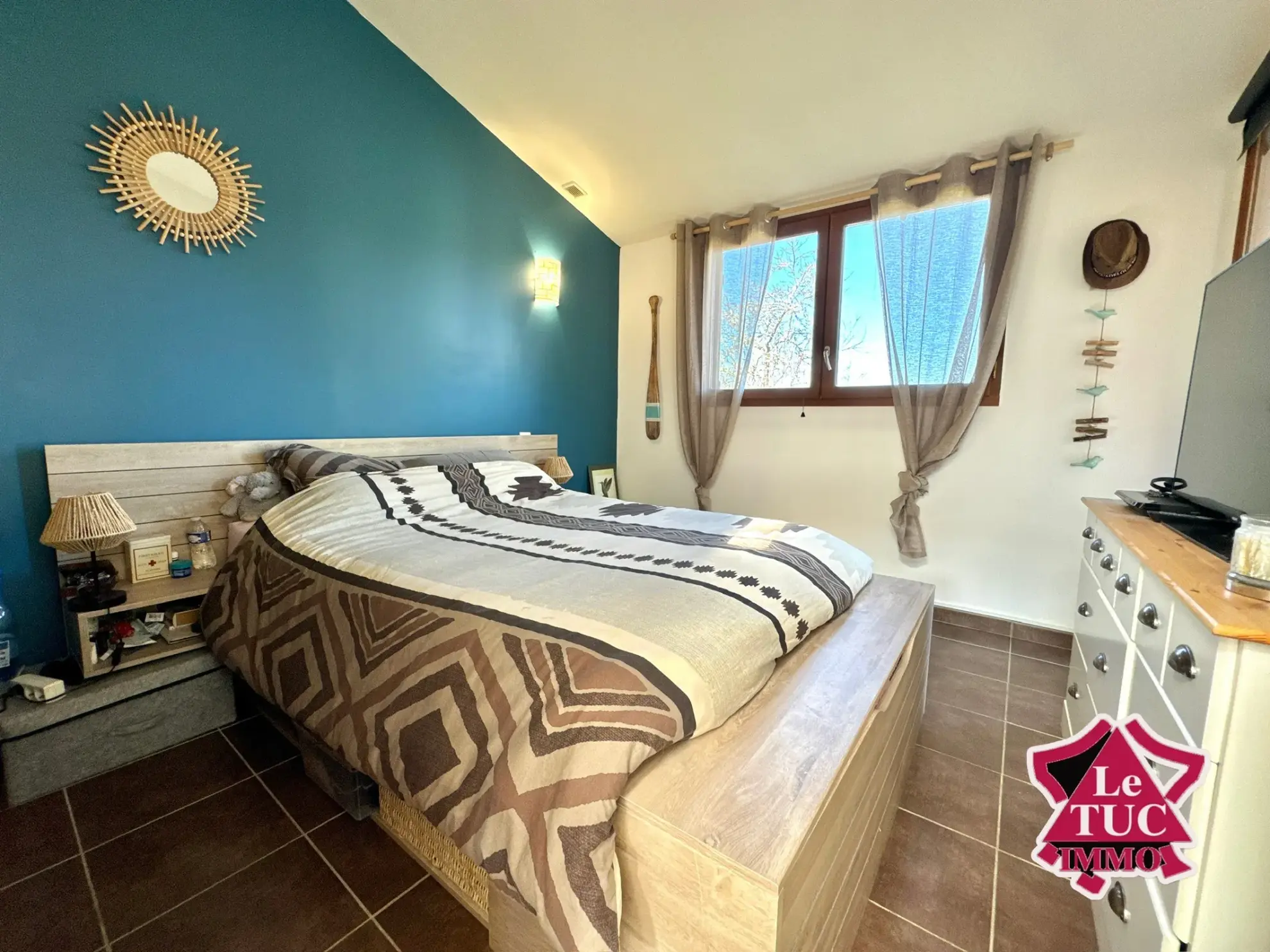 Maison écologique 2 chambres, 3,5 ha de terrain et piscine à Villeneuve-sur-Lot 