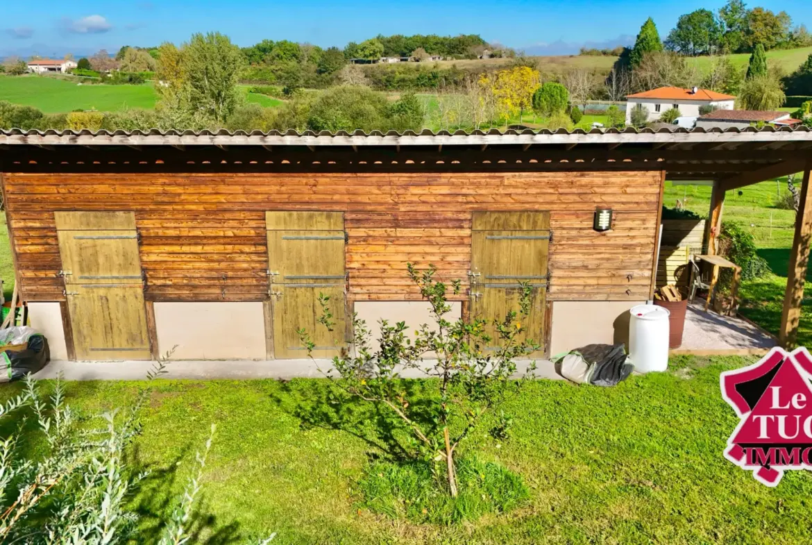 Maison écologique 2 chambres, 3,5 ha de terrain et piscine à Villeneuve-sur-Lot 