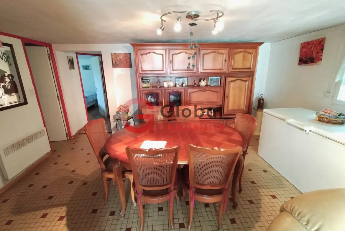 Maison à vendre à Aire sur l'Adour avec terrain spacieux et dépendances 