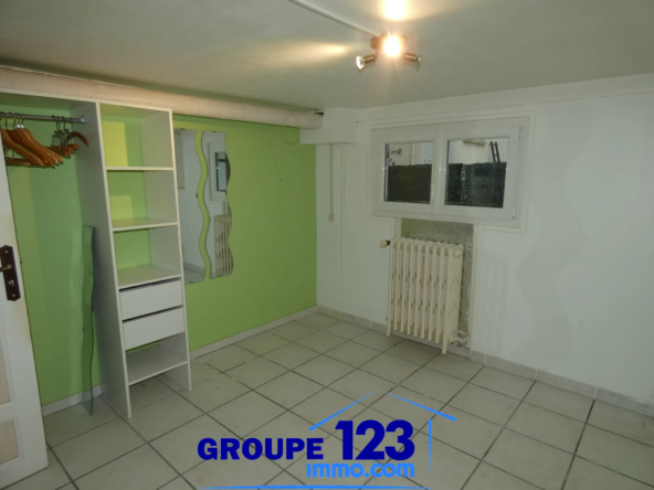 Maison spacieuse 3 chambres à Migennes sur 1008 m² 