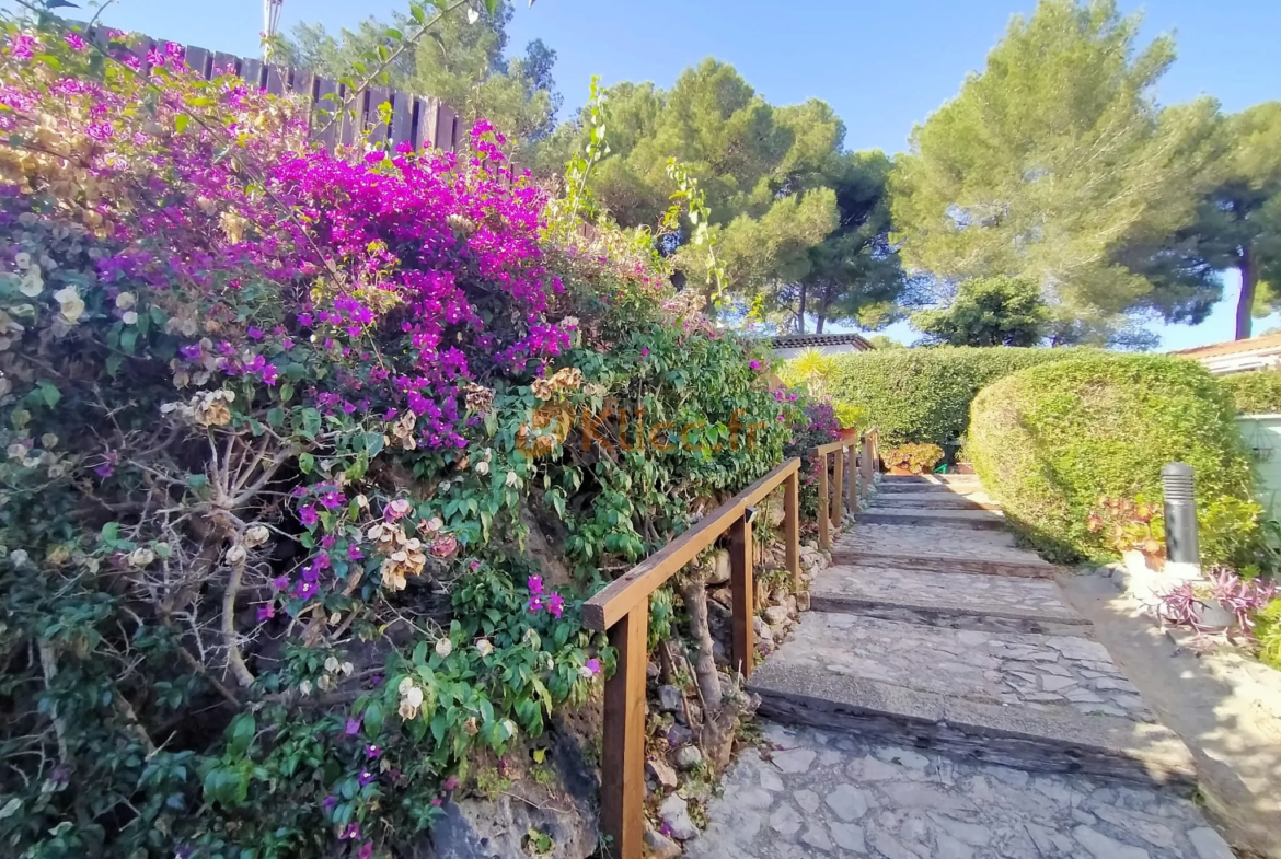 Vente studio vue mer à Vallauris - 239 000 € 