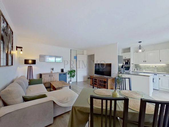 À vendre : Appartement 2 pièces avec terrasse à Fréjus - 264 000 € 