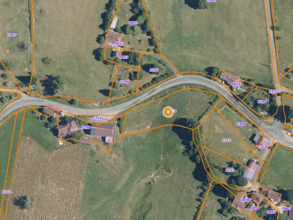 Terrain constructible de 2366 m² à vendre à Neuville 