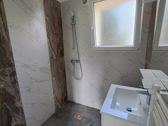 Maison Mitoyenne à Saint-Valery-en-Caux - 5 Chambres, 104 m² 