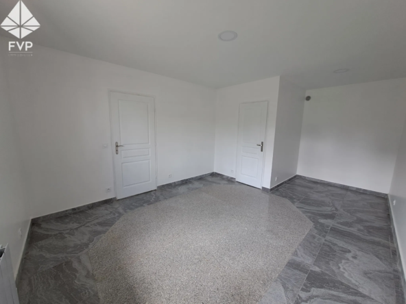 Maison Mitoyenne à Saint-Valery-en-Caux - 5 Chambres, 104 m² 