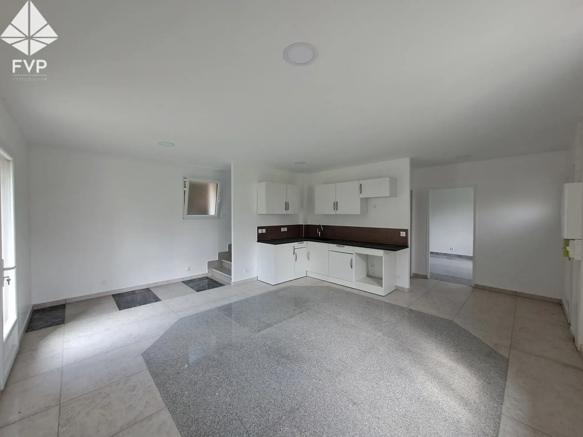 Maison Mitoyenne à Saint-Valery-en-Caux - 5 Chambres, 104 m² 