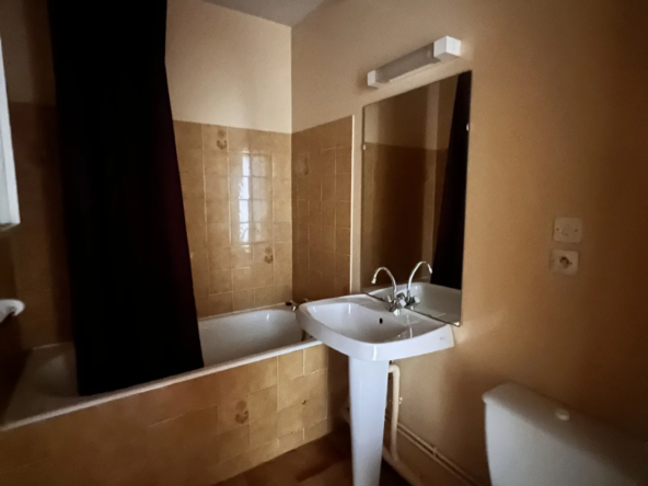 Vente studio avec place de parking souterrain à Amélie-les-Bains-Palalda 