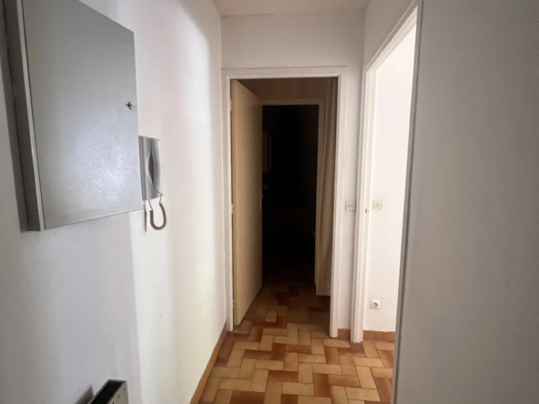 Vente studio avec place de parking souterrain à Amélie-les-Bains-Palalda 