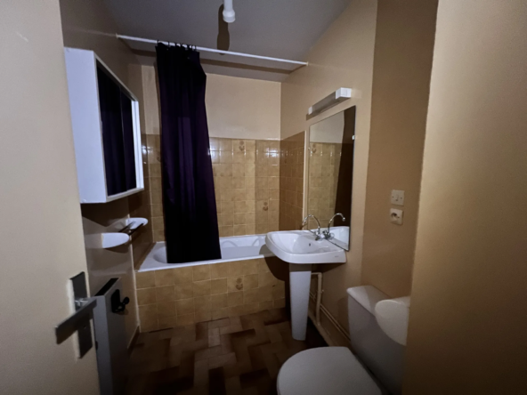 Vente studio avec place de parking souterrain à Amélie-les-Bains-Palalda 