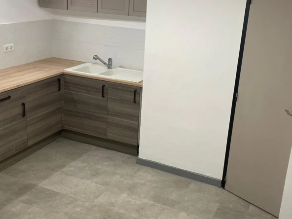 Maison de village 38 m² à Valréas - Sous compromis 
