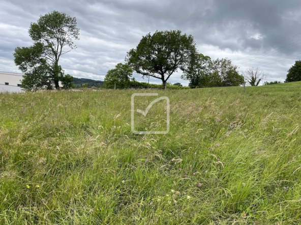Beau terrain de 1431 m² à Malemort sur Correze 