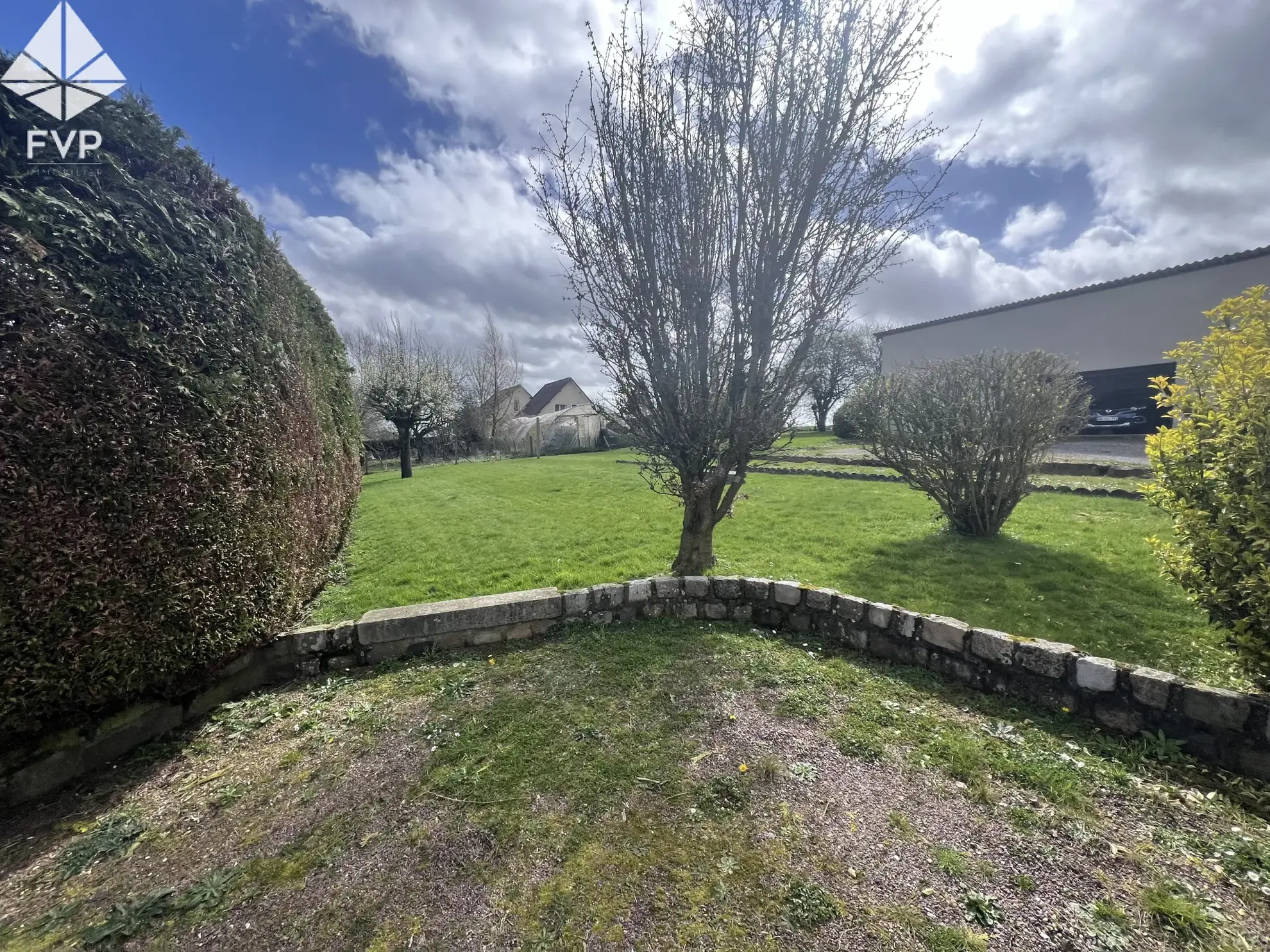Maison T5 à Fauville en Caux avec dépendances à vendre 