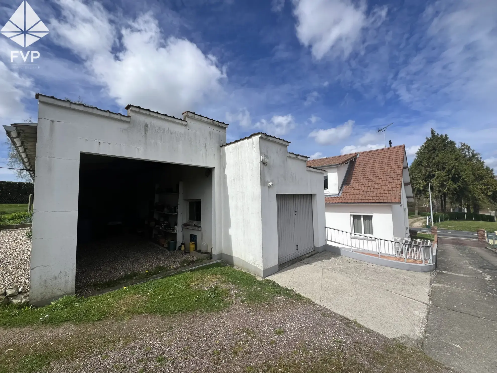 Maison T5 à Fauville en Caux avec dépendances à vendre 