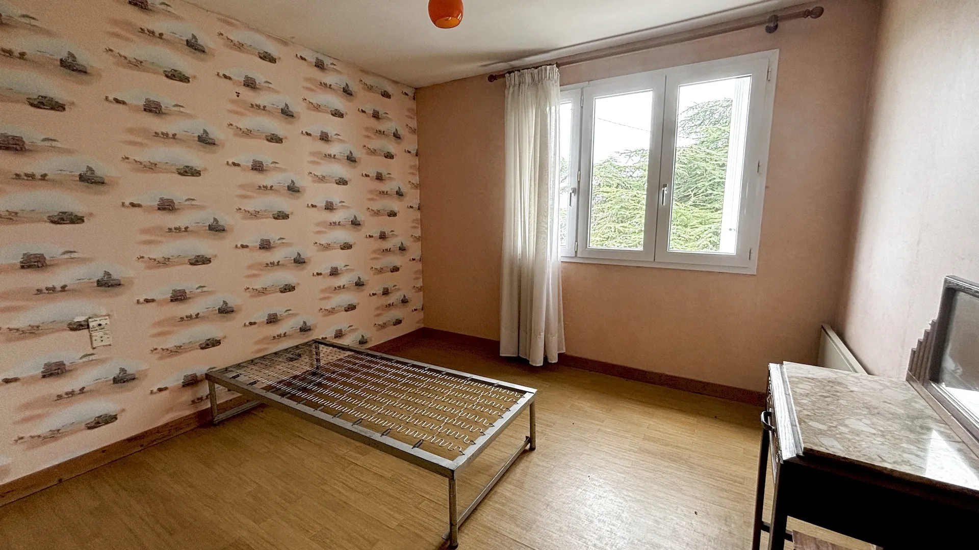 Maison spacieuse à vendre près de Chemillé à Chanzeaux 