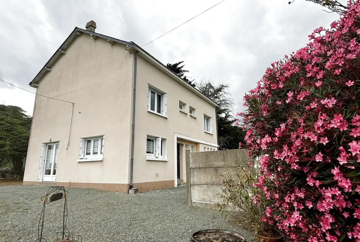 Maison spacieuse à vendre près de Chemillé à Chanzeaux 