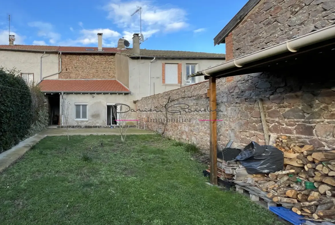 Maison de village avec terrain à Amplepuis 