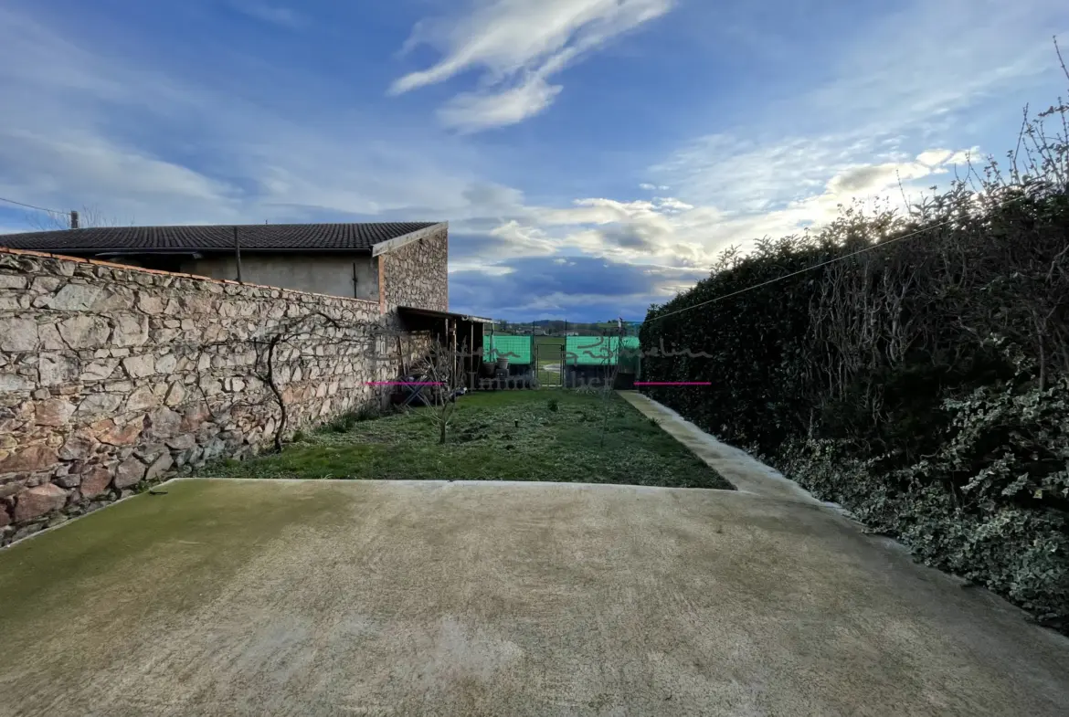 Maison de village avec terrain à Amplepuis 