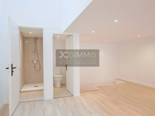 Superbe Loft Duplex T4 Rénové à Sollies Pont - 120 m² 
