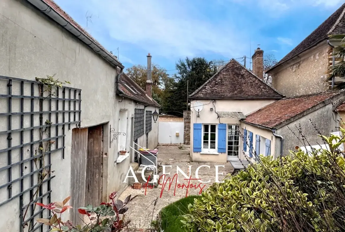 Maison de Bourg à vendre à Donnemarie Dontilly 