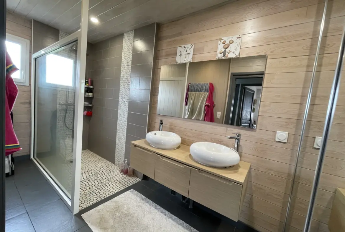 Maison contemporaine à vendre à Gannat - 166 m² 
