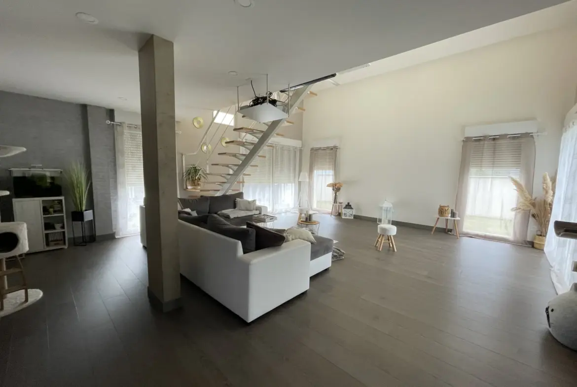 Maison contemporaine à vendre à Gannat - 166 m² 