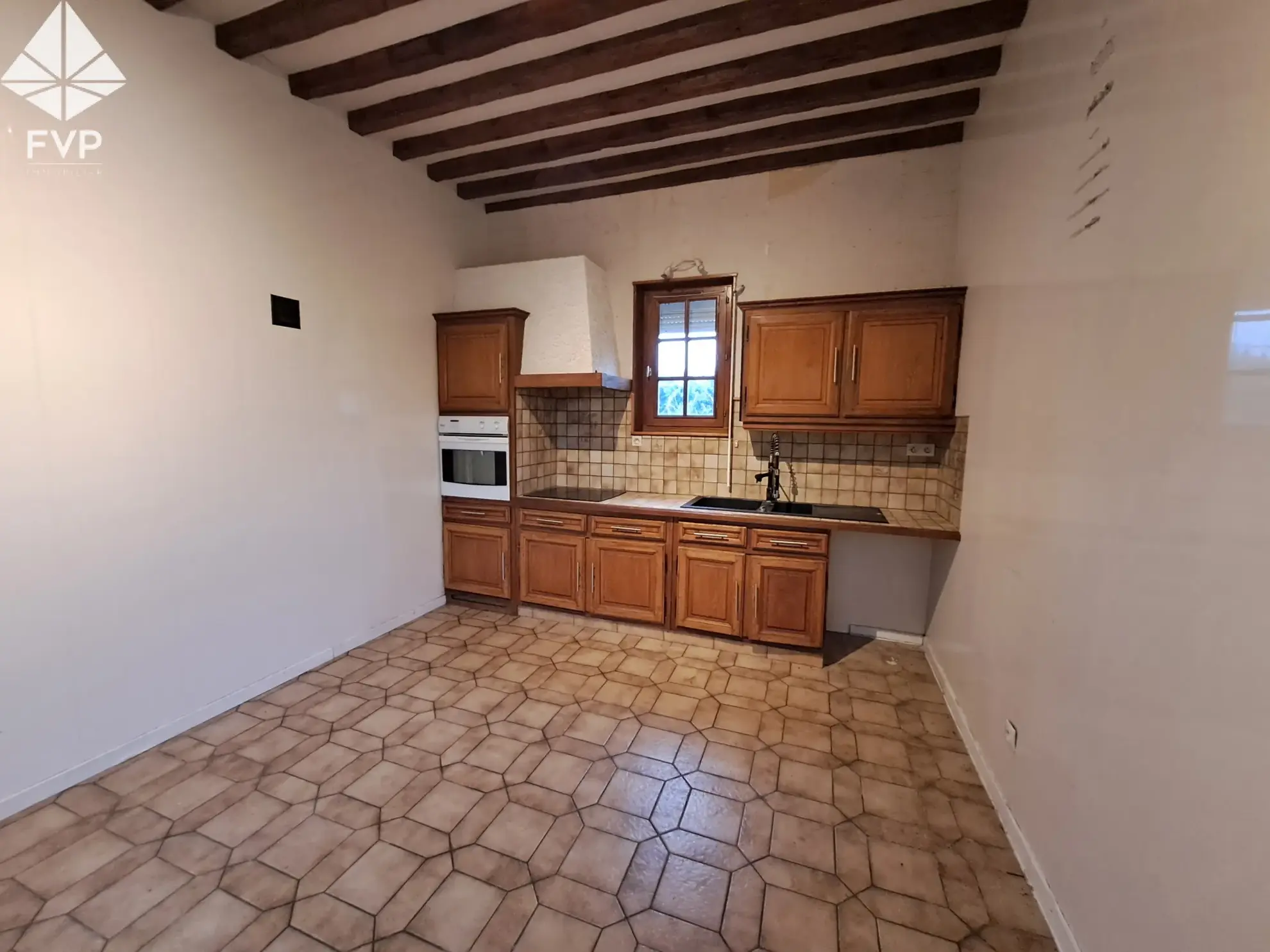 Maison à Vendre à Saint-Valery-en-Caux, 3 Chambres, 1440 m² de Terrain 