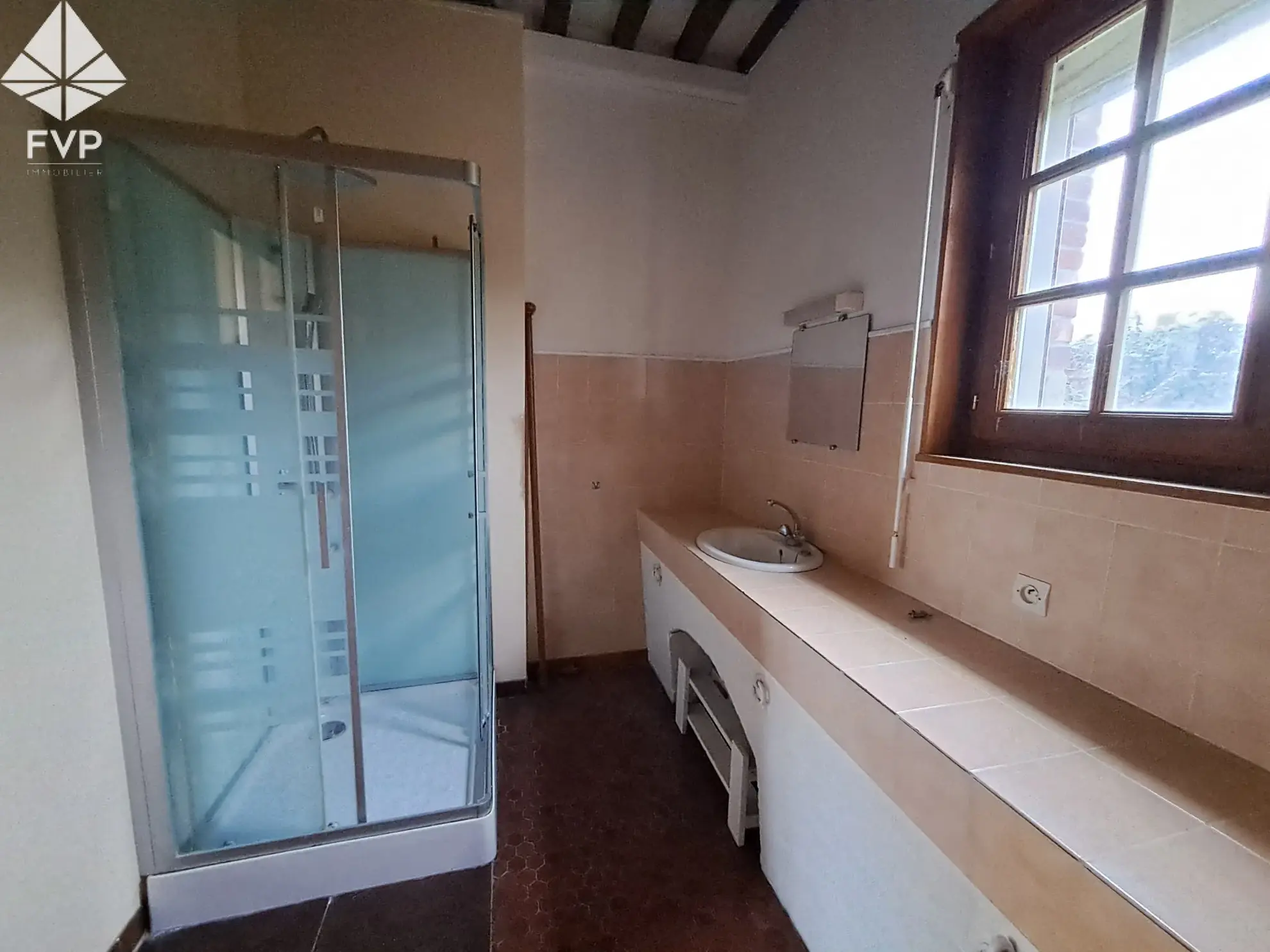 Maison à Vendre à Saint-Valery-en-Caux, 3 Chambres, 1440 m² de Terrain 