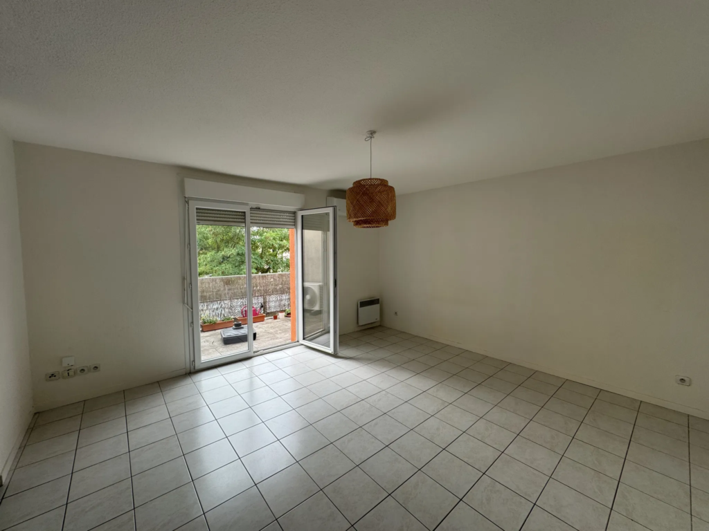 Toulouse - Appartement T3 Dernier Étage avec Terrasse et Parking