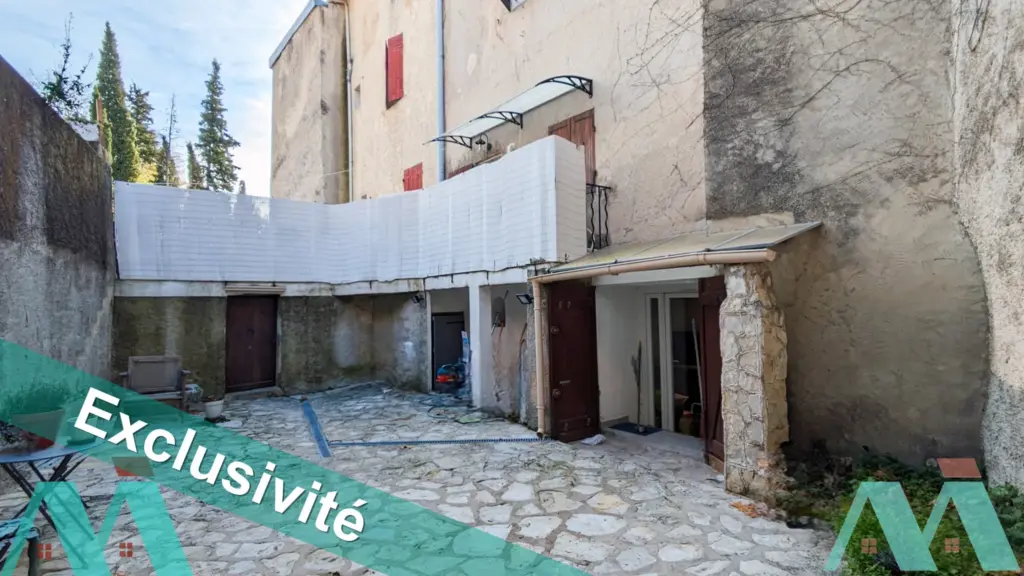 Appartement T2 de 35m² avec Terrasse et Annexe à Signes