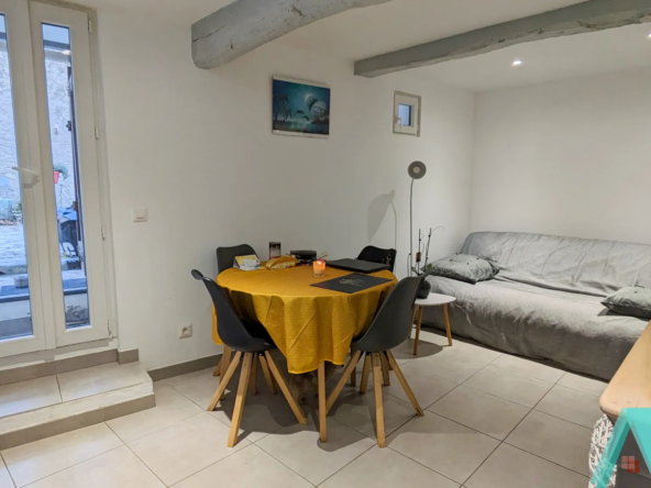 Appartement T2 de 35m² avec Terrasse et Annexe à Signes 