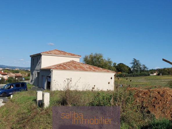 Terrain Viabilisé à Vendre proche Albi de 702 m² 