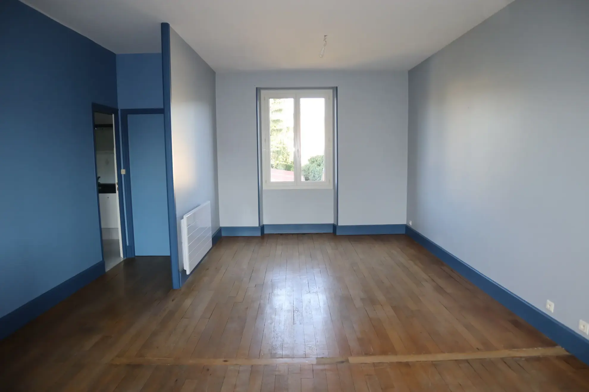 Maison divisée en deux appartements à Autun à vendre 