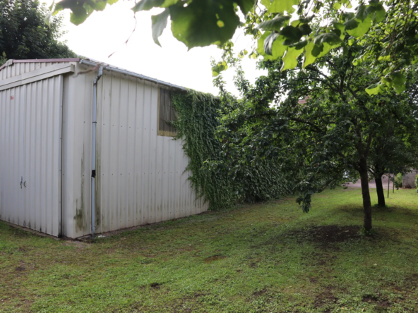Maison divisée en deux appartements à Autun à vendre 