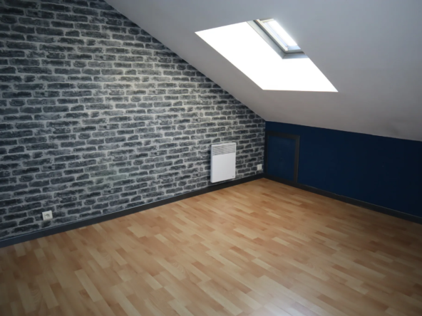 Maison divisée en deux appartements à Autun à vendre 