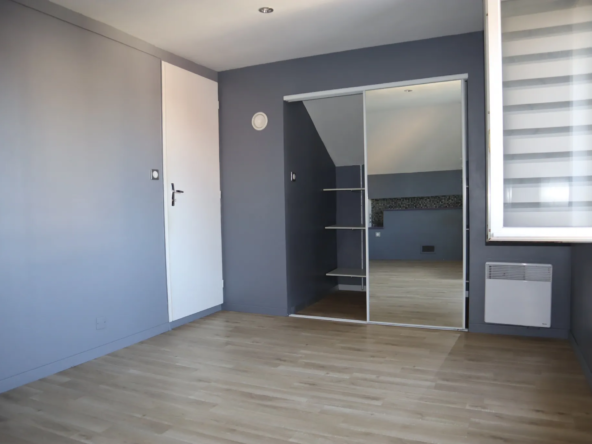 Maison divisée en deux appartements à Autun à vendre 