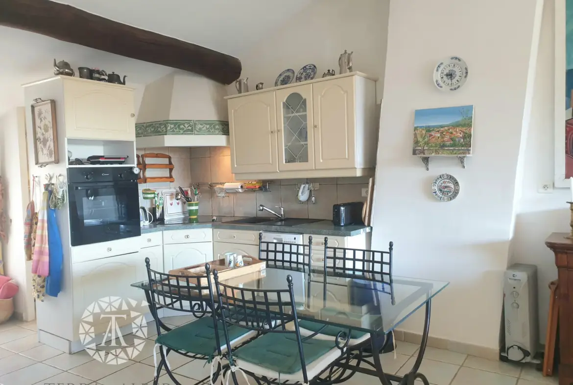 Atypique Duplex avec Terrasse à Sorede 