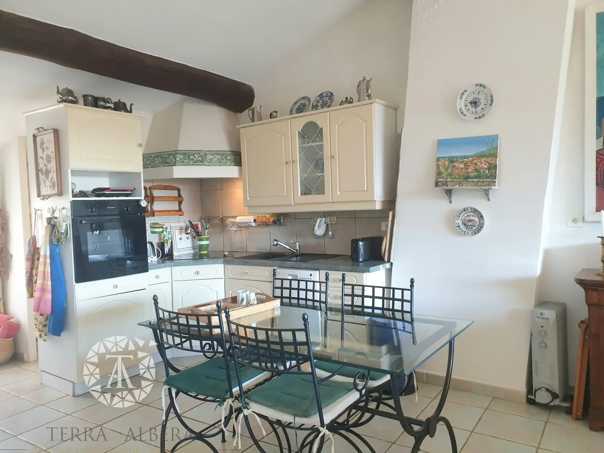 Atypique Duplex avec Terrasse à Sorede 