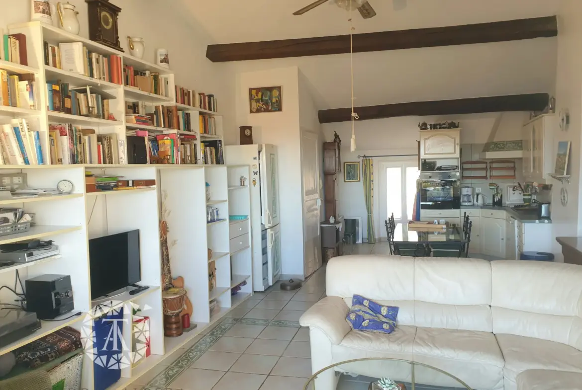Atypique Duplex avec Terrasse à Sorede 