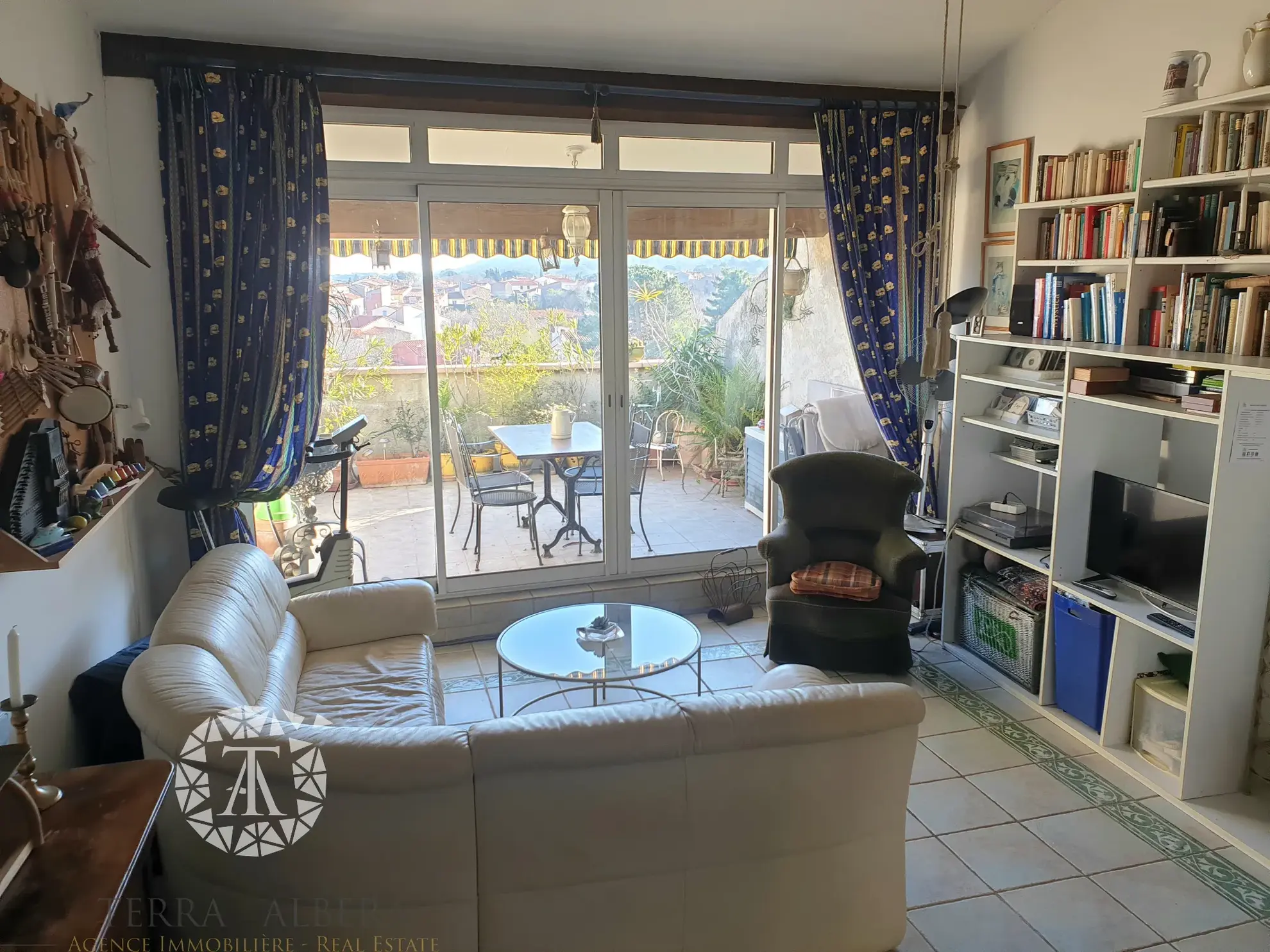 Atypique Duplex avec Terrasse à Sorede 