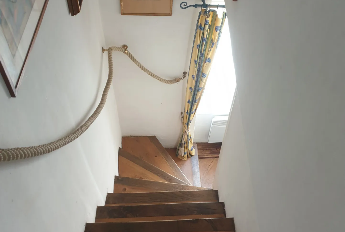 Atypique Duplex avec Terrasse à Sorede 