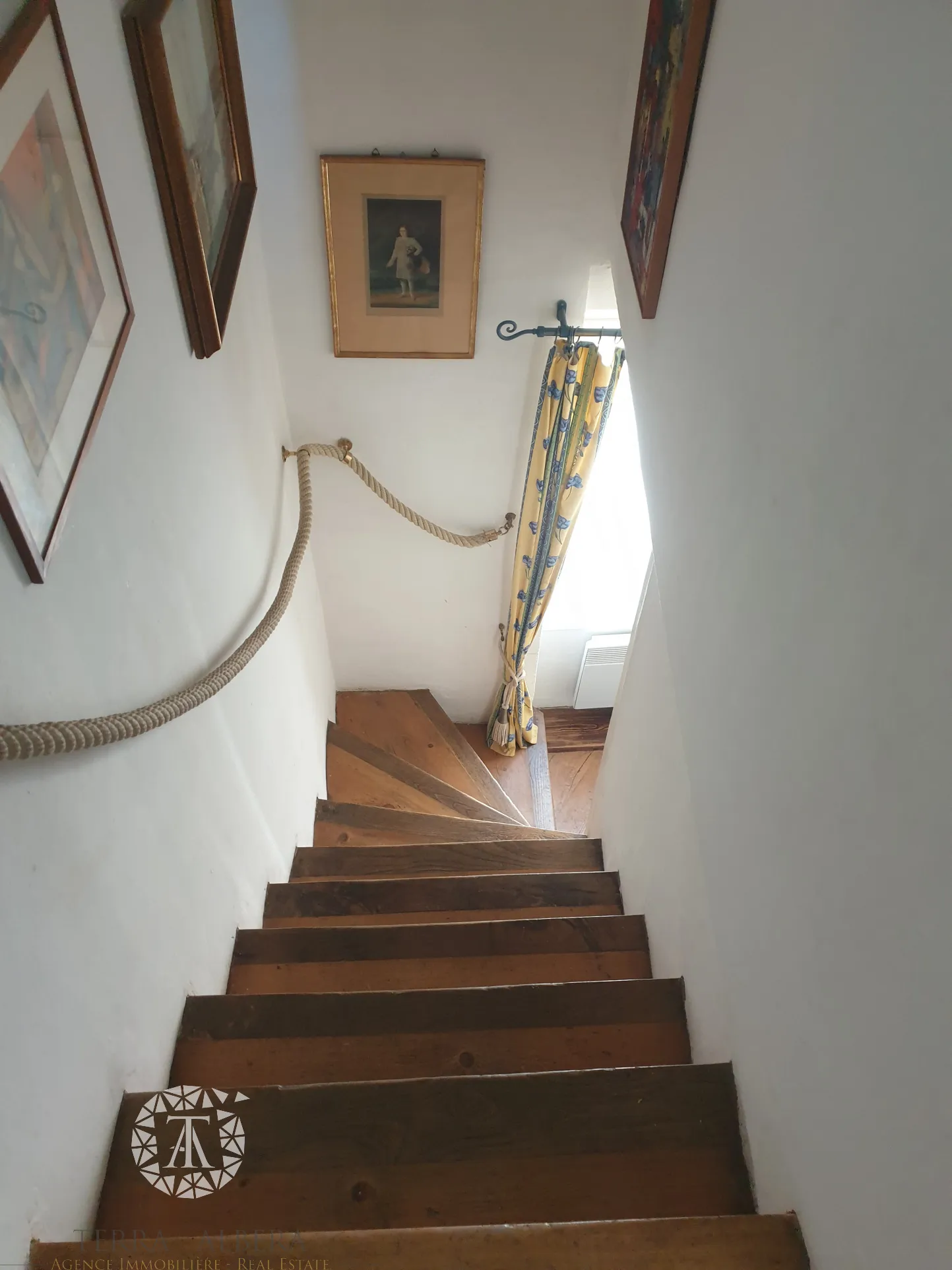 Atypique Duplex avec Terrasse à Sorede 