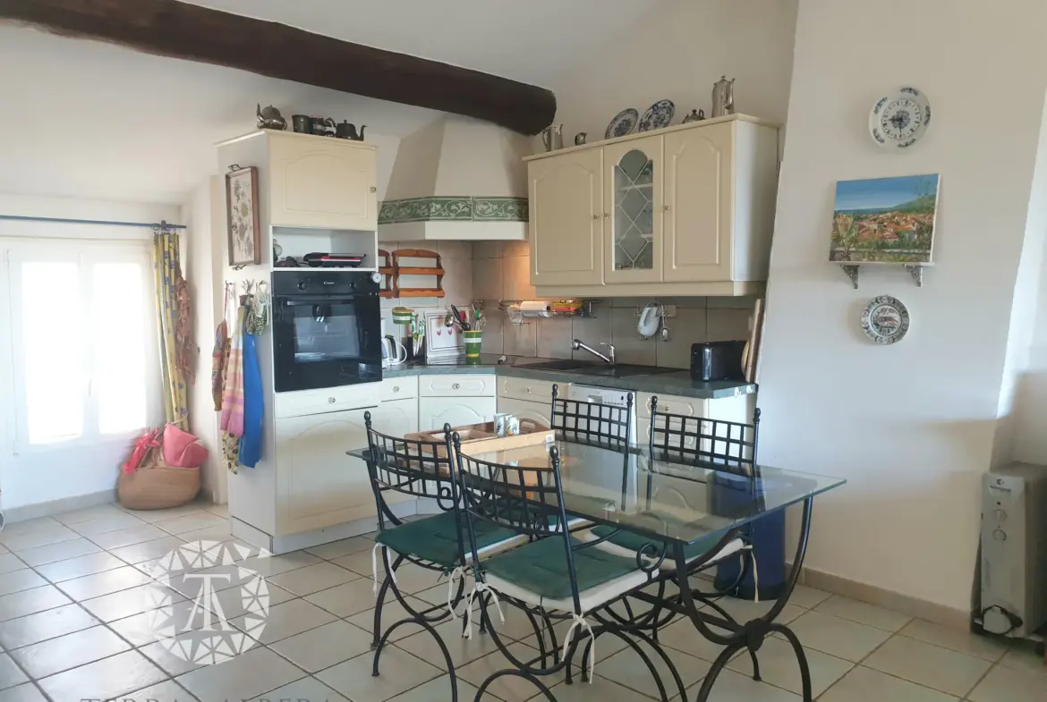 Atypique Duplex avec Terrasse à Sorede 