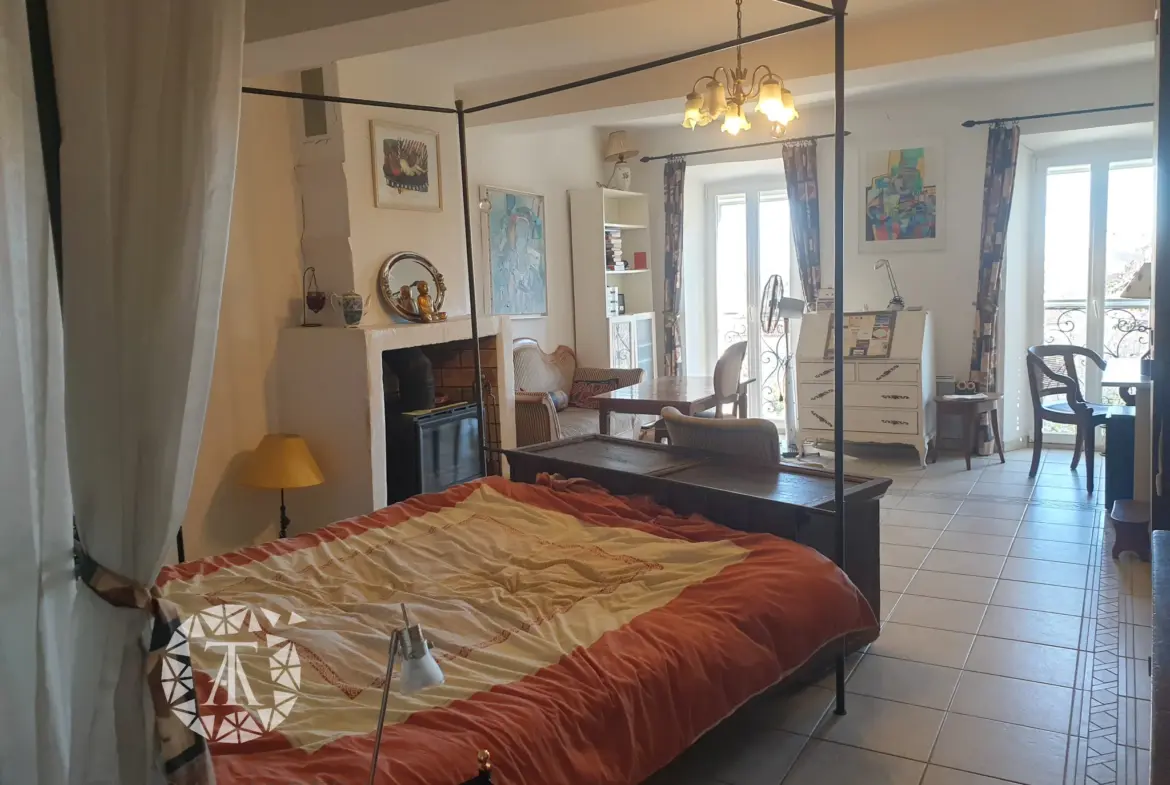 Atypique Duplex avec Terrasse à Sorede 